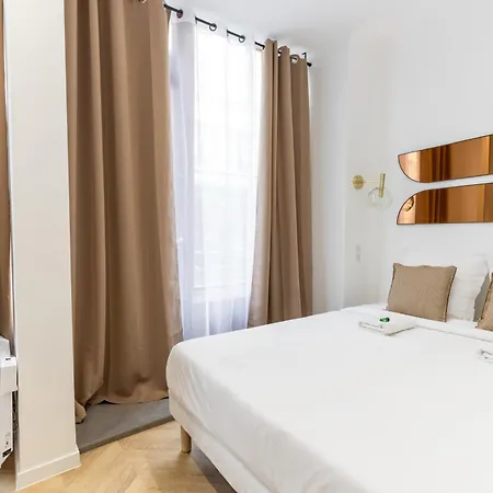 Hsh St Germain/jardin Du Luxembourg : Luxury Lägenhet