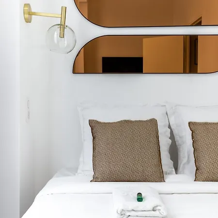 Hsh St Germain/jardin Du Luxembourg : Luxury