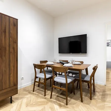 Hsh St Germain/jardin Du Luxembourg : Luxury Paris