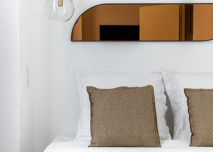 Hsh St Germain/jardin Du Luxembourg : Luxury