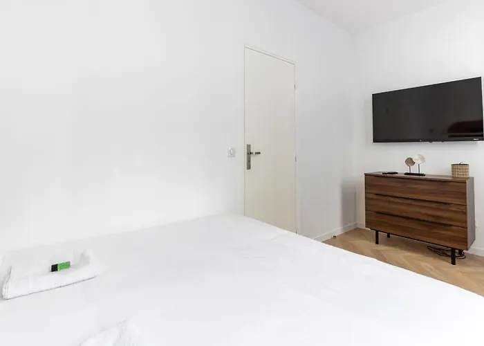 Hsh St Germain/jardin Du Luxembourg : Luxury